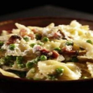 Farfalle com Ricota, Pancetta e Ervilhas