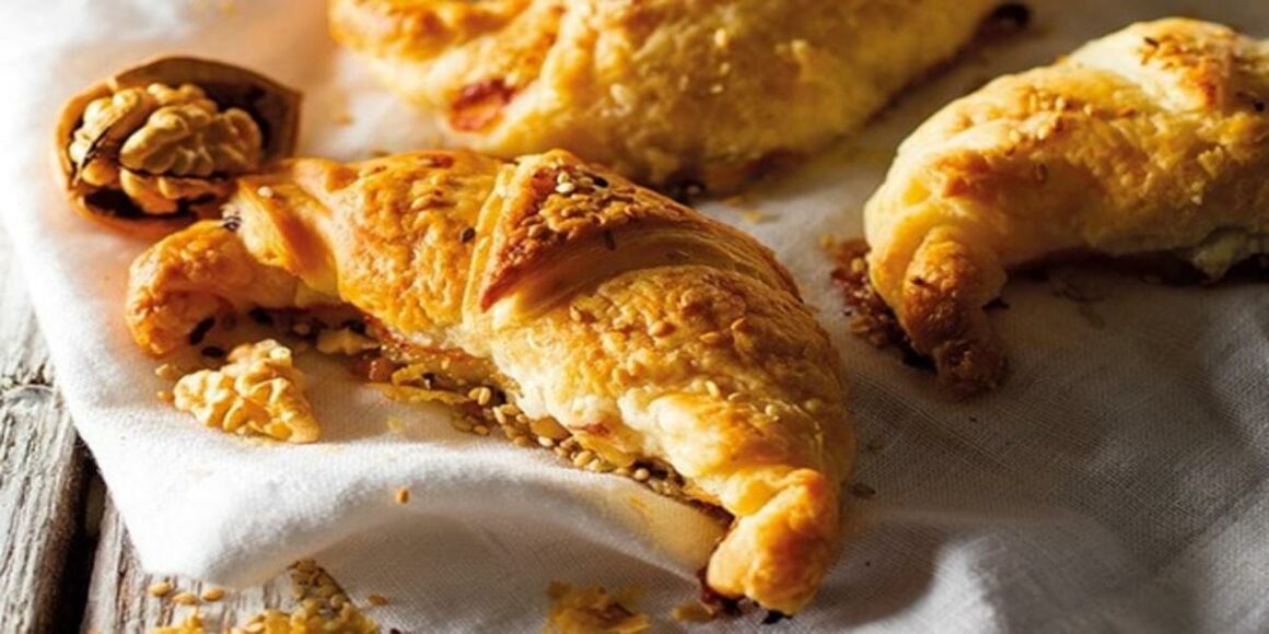 Croissants com Queijo e Noz